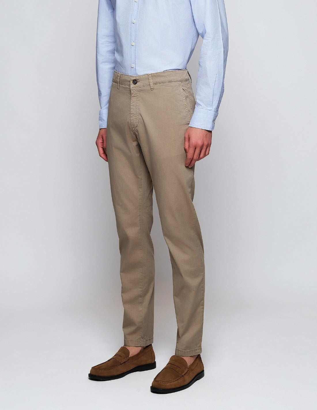 Pantalón Chino Popelin Kaki (118407_1.jpg)