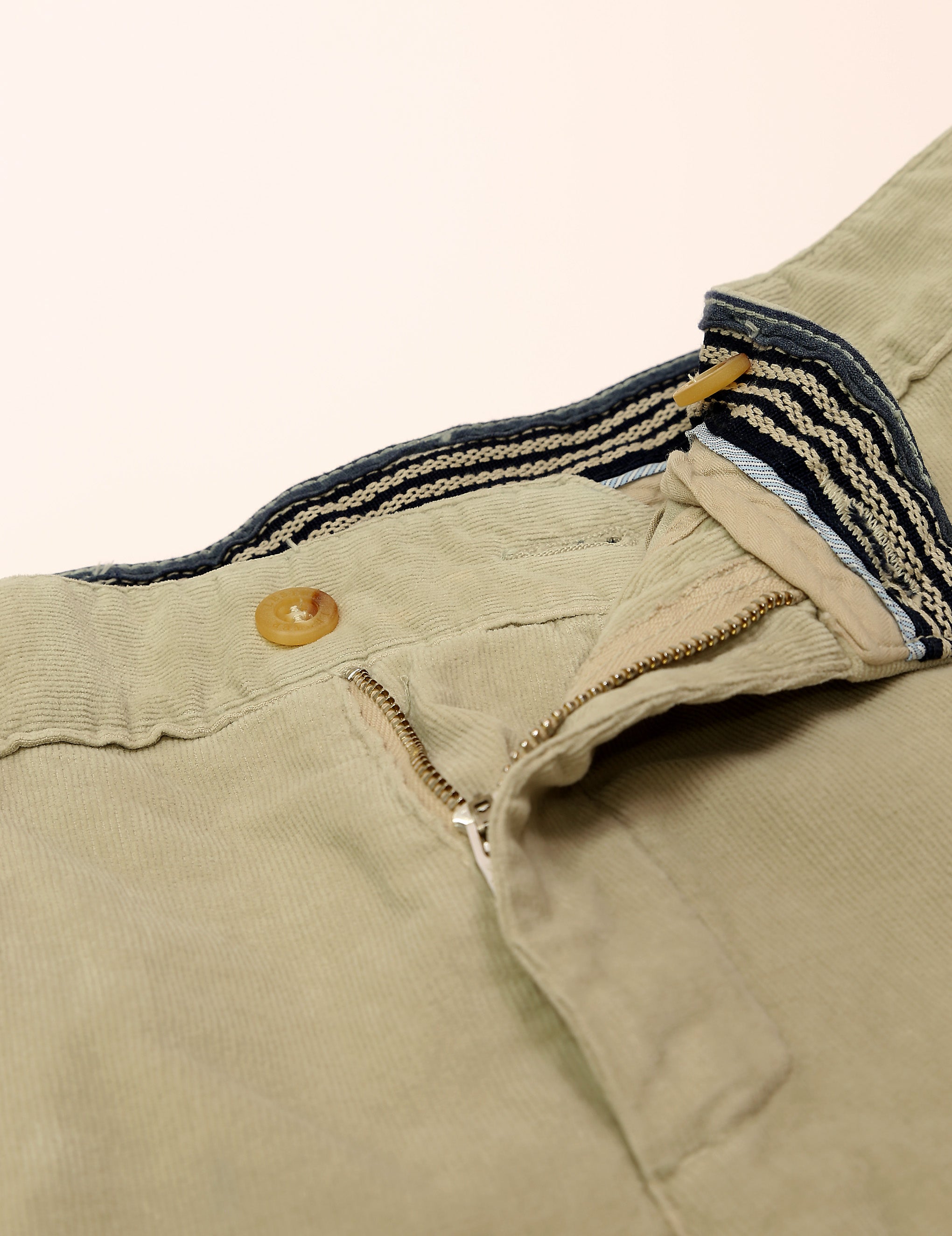 Pantalón chino micropana Hielo