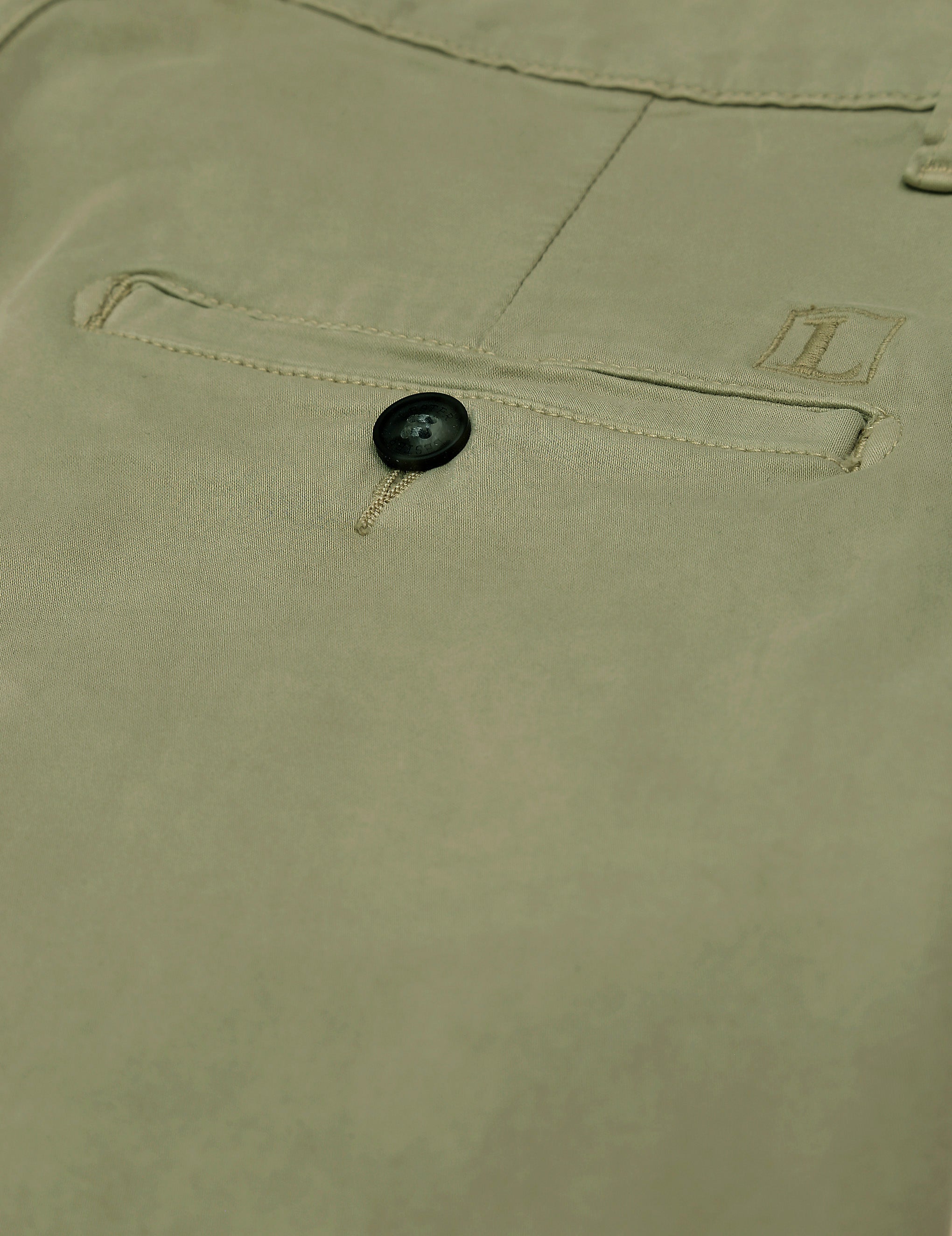 Pantalón chino satén lavado Verde
