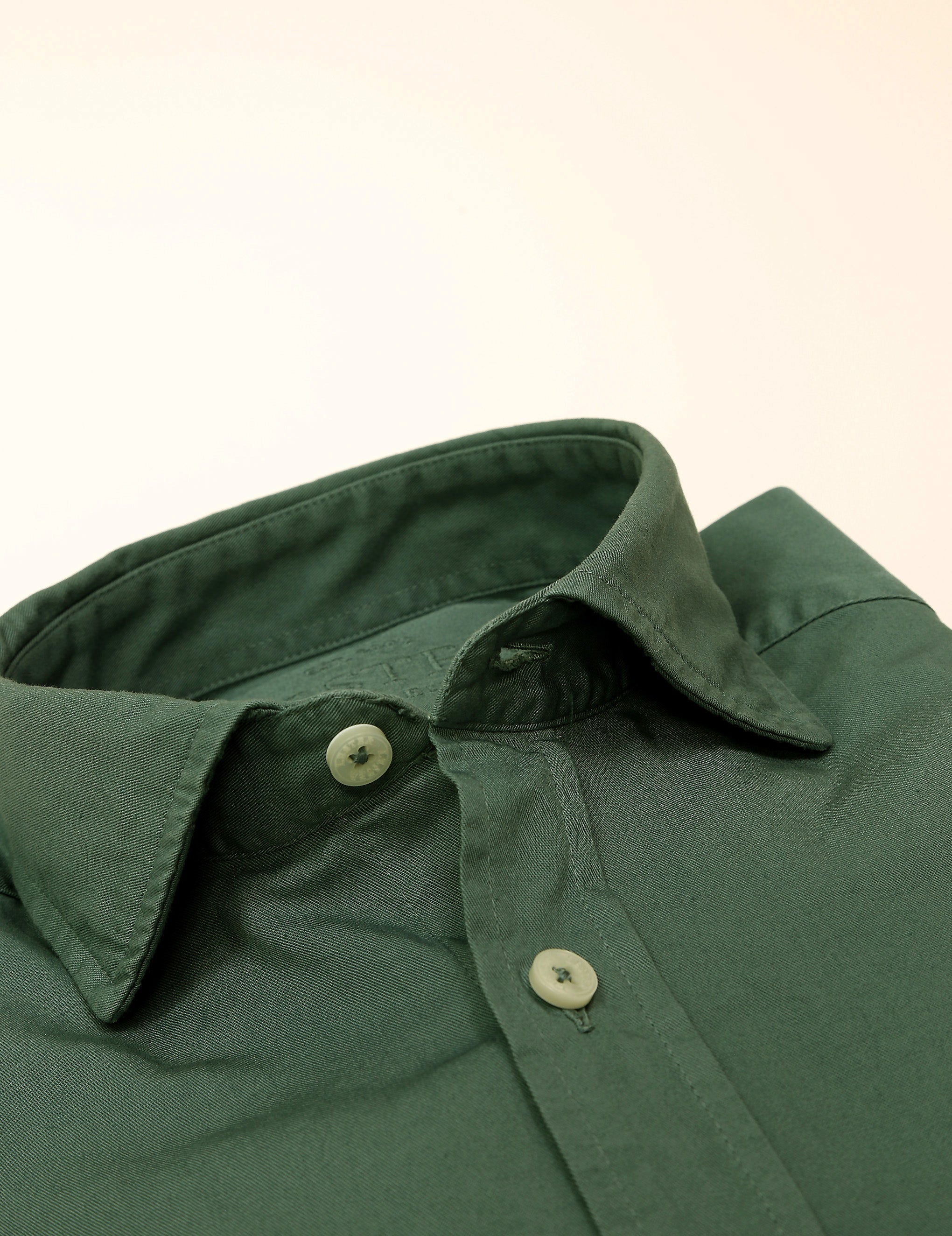 Camisa sarga tintada Verde oscuro