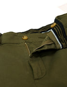 Pantalón gabardina elastan pinzas Verde