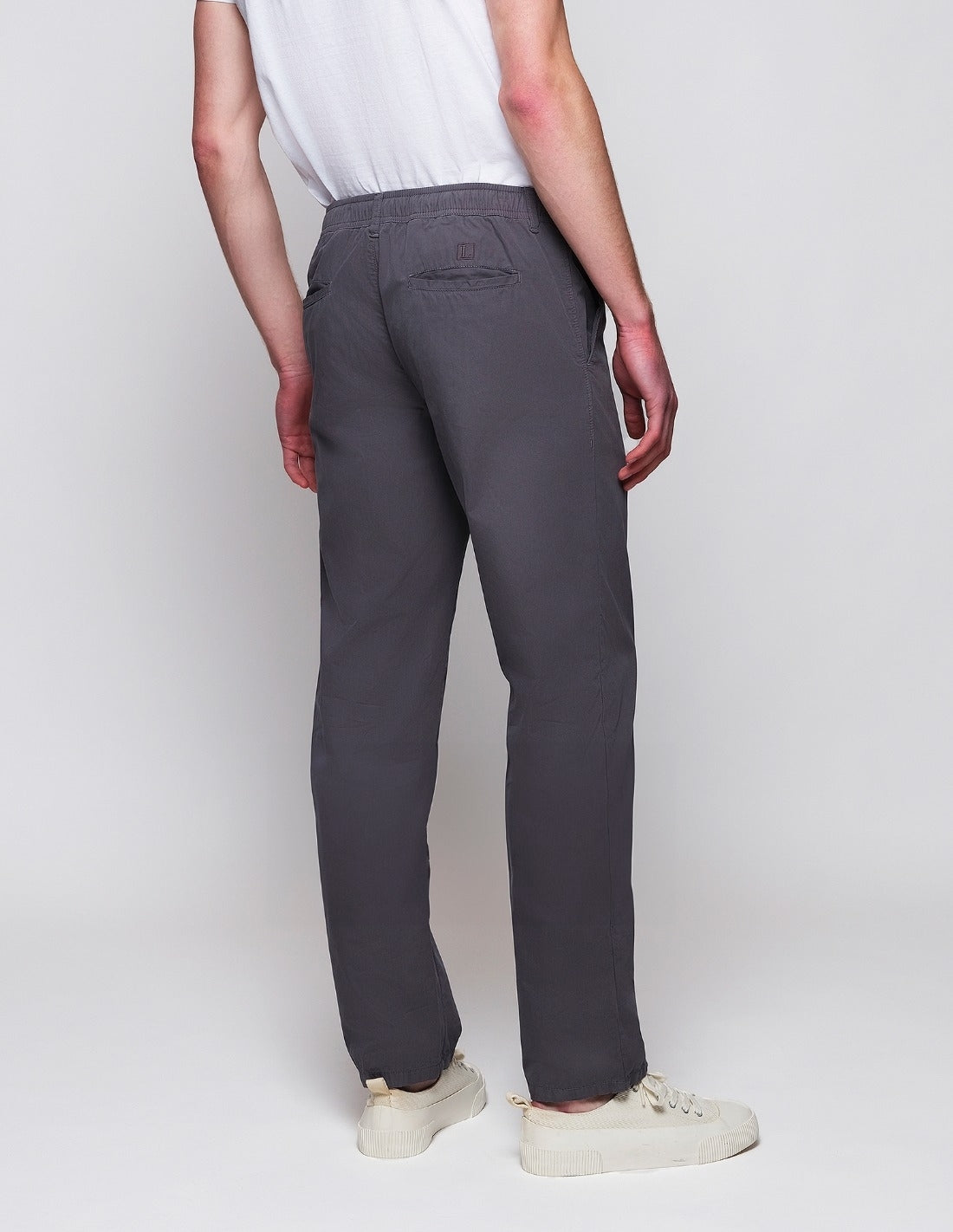Pantalón Popelin Cuerda Gris (118324_2.jpg)
