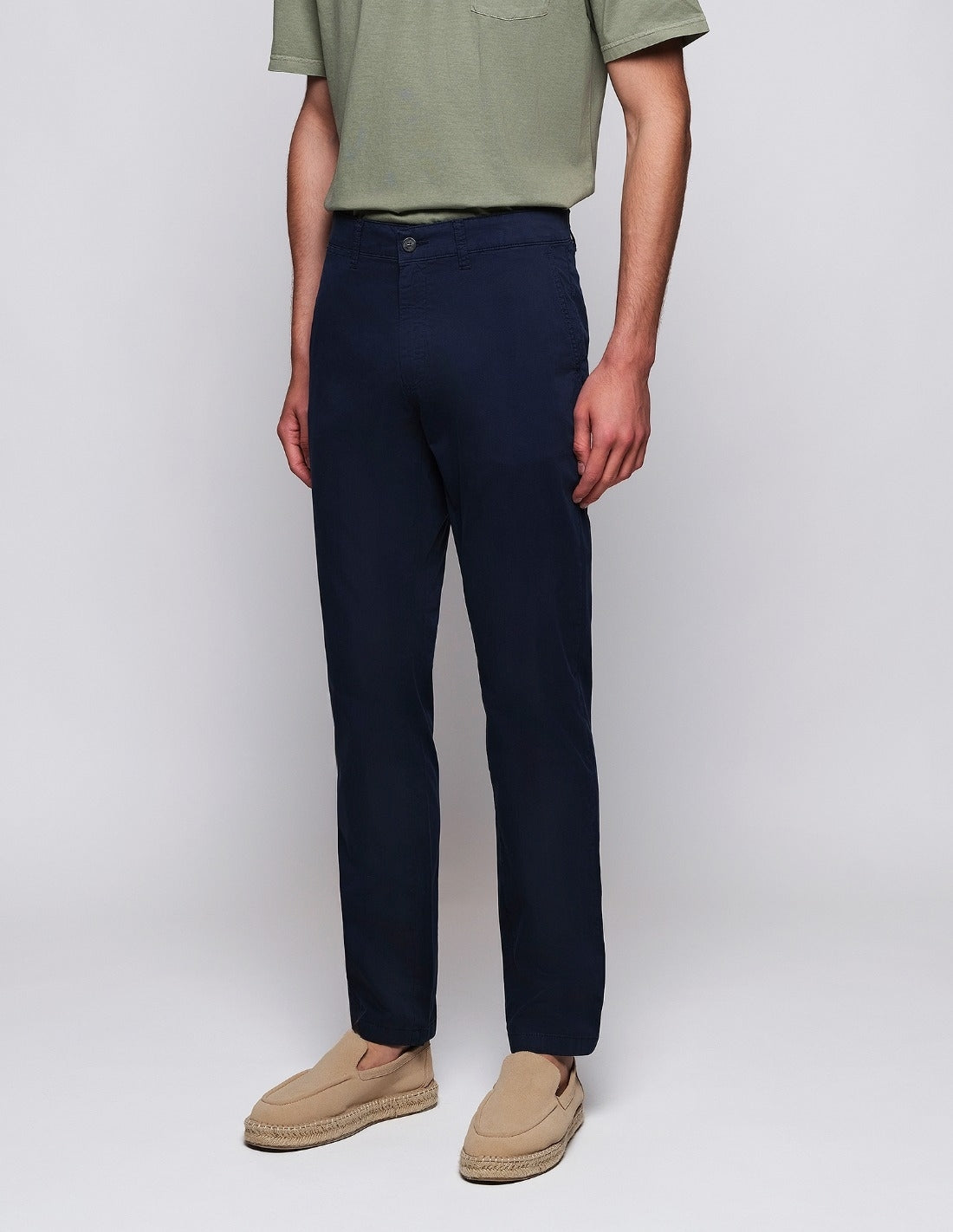Pantalón Chino Popelin Azul Oscuro (118405_1.jpg)