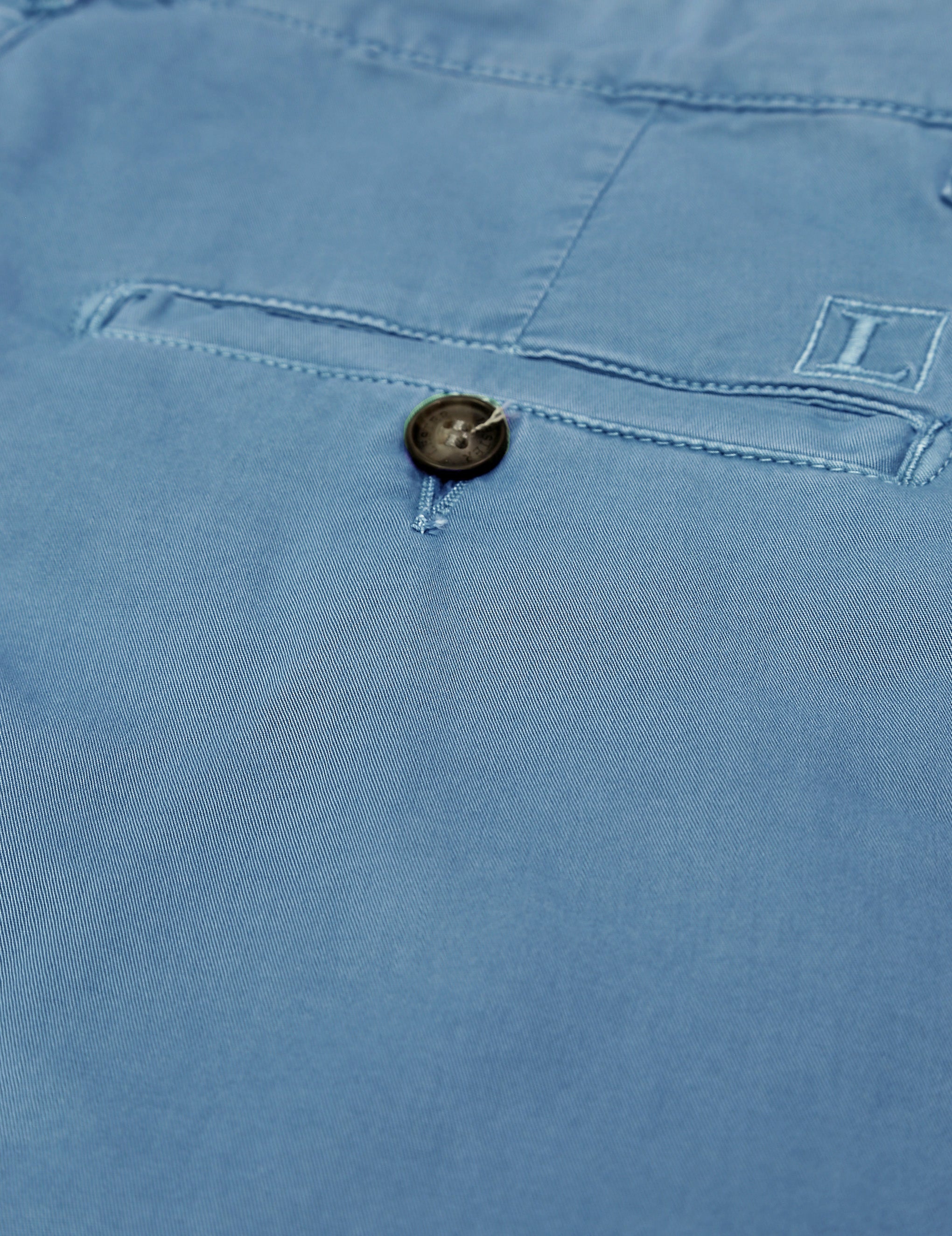 Pantalón Chino Popelin Azul Medio (118409_5.jpg)