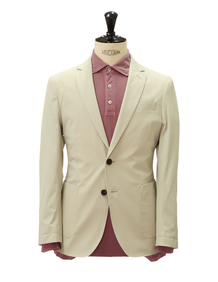 Chaqueta tech Crudo