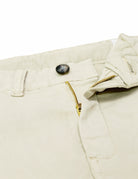 Pantalón chino satén lavado Hielo