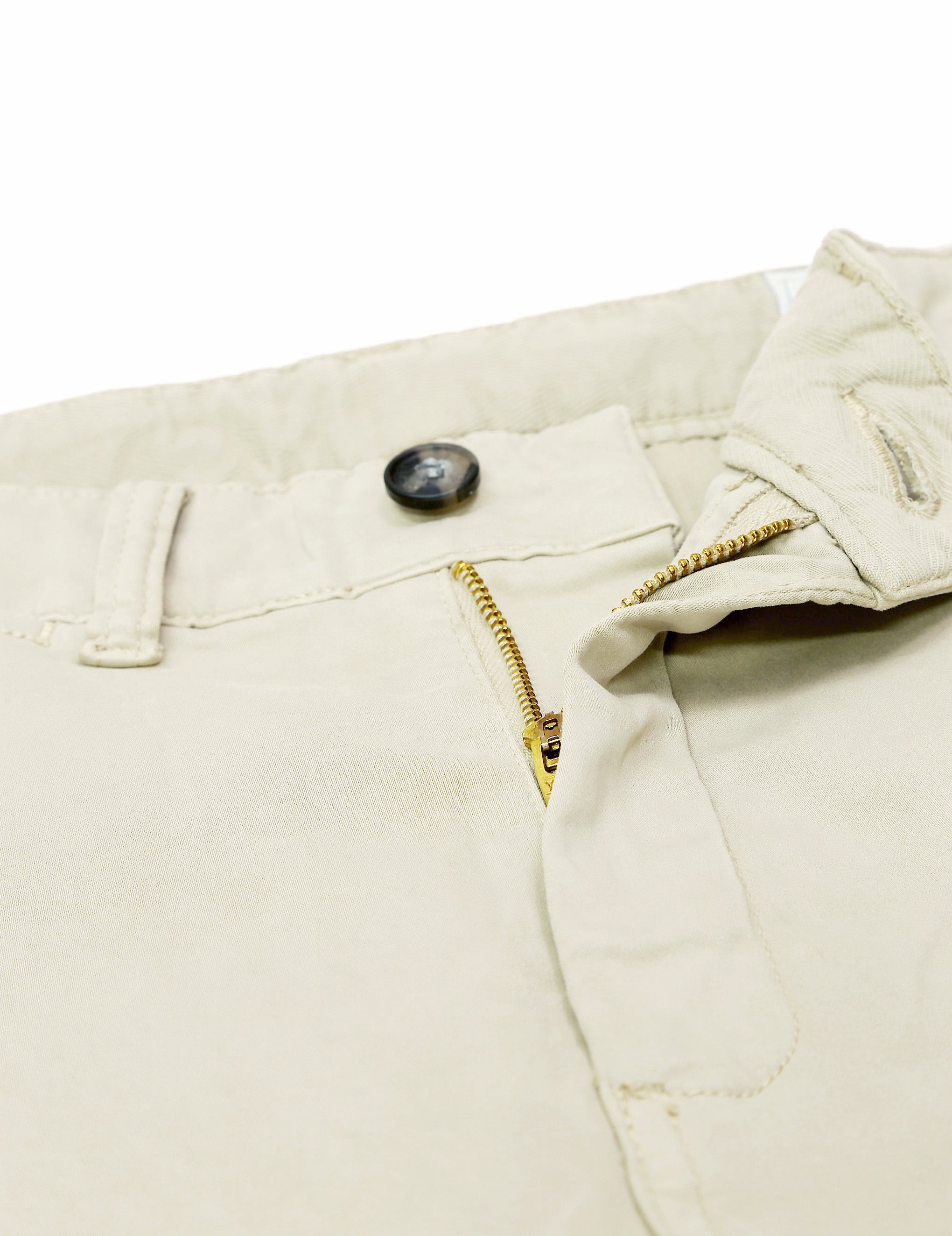 Pantalón chino satén lavado Hielo