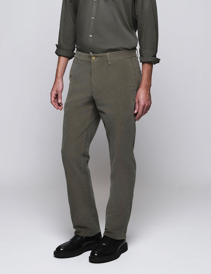 Pantalón chino sarga lavado Verde oscuro